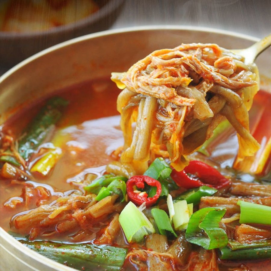 Geumgang Mandu Yukgaejang 630g 3 chiếc