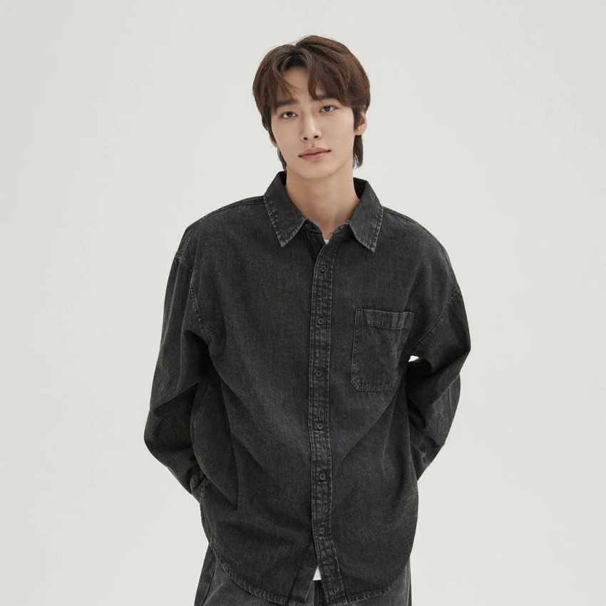 Áo khoác denim SPAO, v.v.