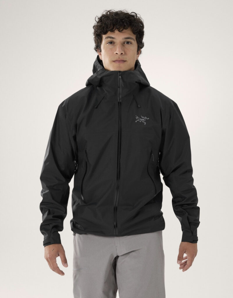 Arc’teryx giảm giá tới 50%