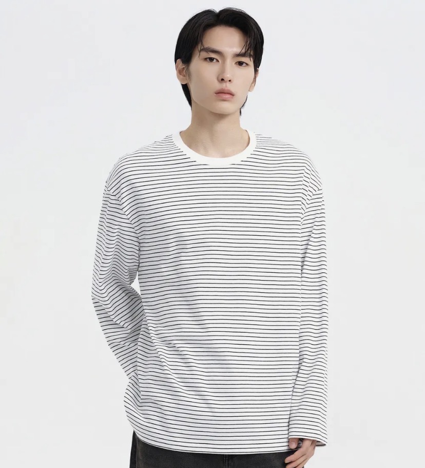 Tay áo dài sọc nhỏ không chuẩn