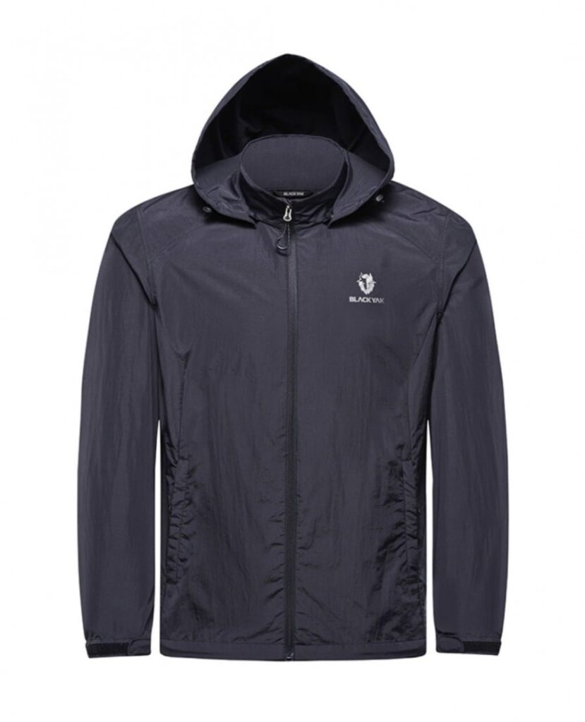 6 kiểu áo khoác gió unisex Black Yak