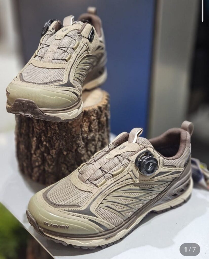 Giày trekking quay số Gore-Tex dành cho nam giới màu đen Yak