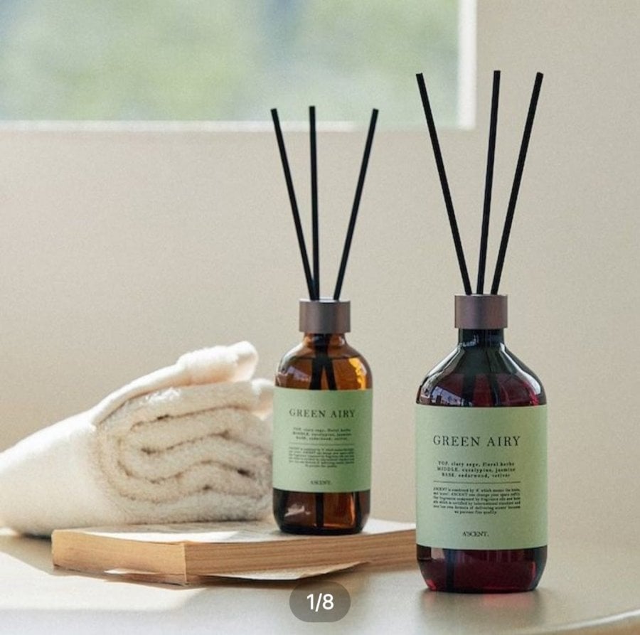 2 máy khuếch tán 500ml + 200ml nạp lại (tổng cộng 1,2L)