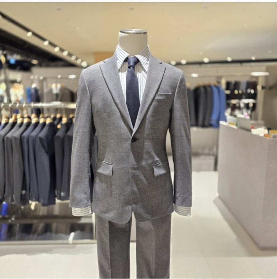 Bộ vest cơ bản màu xám be cao cấp của SIKE