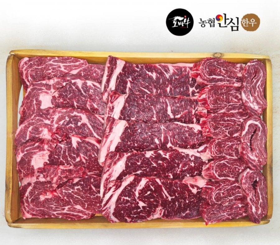 Thăn nội bò Hàn Quốc loại 1 Nonghyup + đầu dải + phần đặc biệt (tổng cộng 600g)