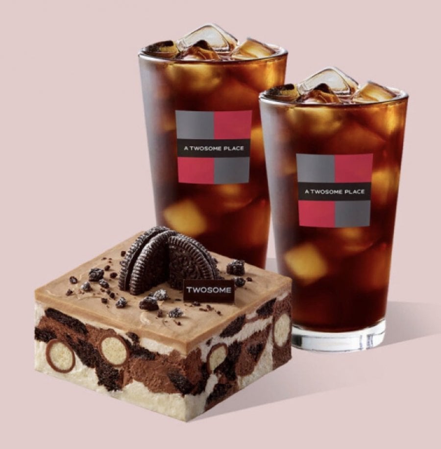 2 cốc Twosome Place Americano + sô-cô-la vụn