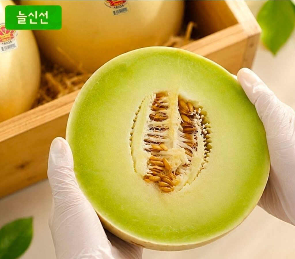 2 trái dưa ngọt, tổng cộng 3,7kg